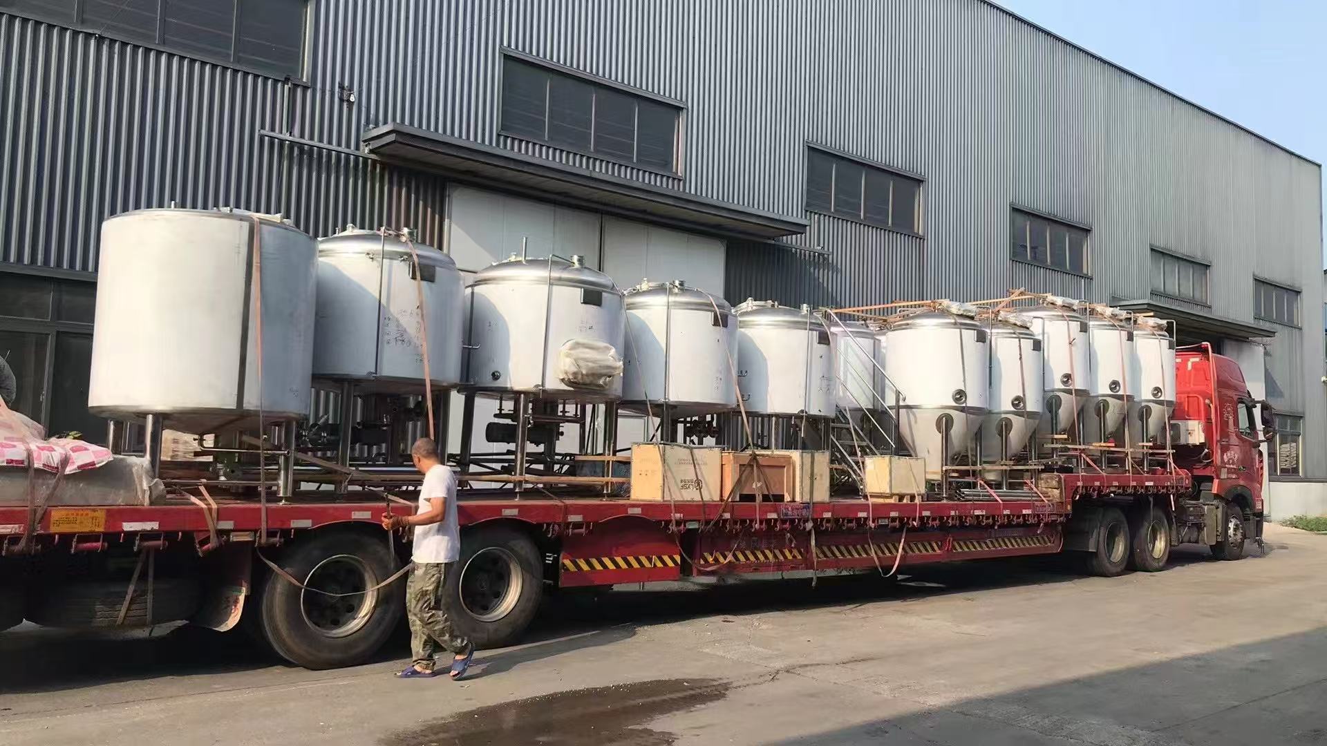 曲阜精酿啤酒设备厂—精酿啤酒设备制造：传承工艺与创新科技的交融